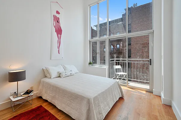 Sold by City Roots Realty | media 11