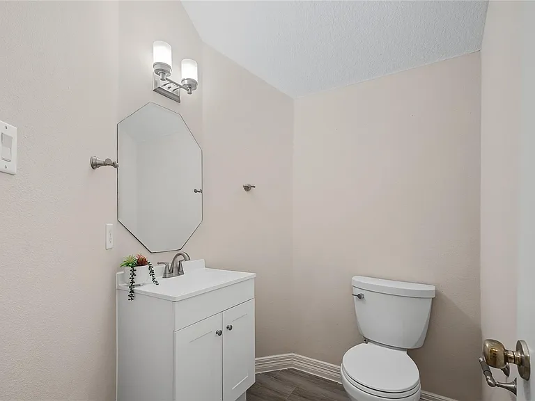 5807 Bayberry Way — Photo 46