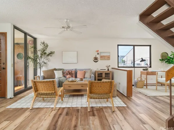 1635 Young St APT 201, Honolulu, HI 96826