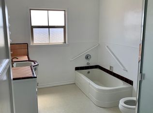 303 E Bixby Rd, Long Beach, CA 90807