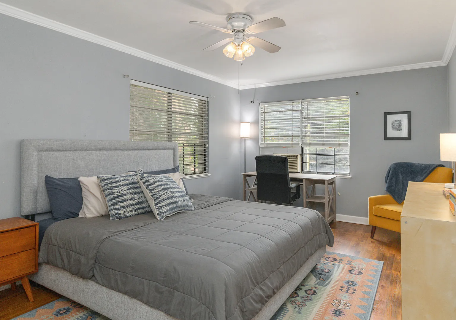 Midtown Condo, Parking Included, In-Unit Washer Dryer, King Bedroom — Photo 1