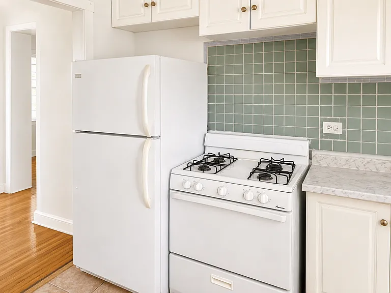 6420 N Newgard Ave #3E — Photo 4