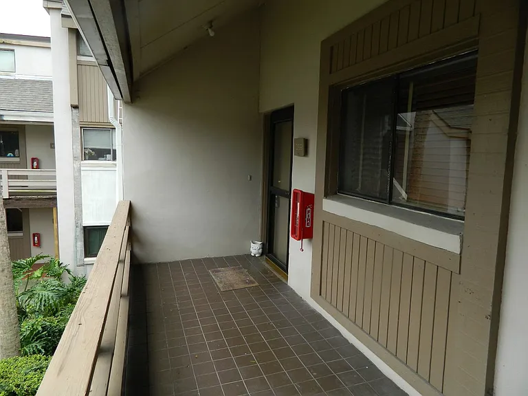 266 Orienta Point — Photo 4