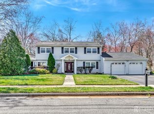 36 Evergreen Ter, Monroe Township, NJ 08831