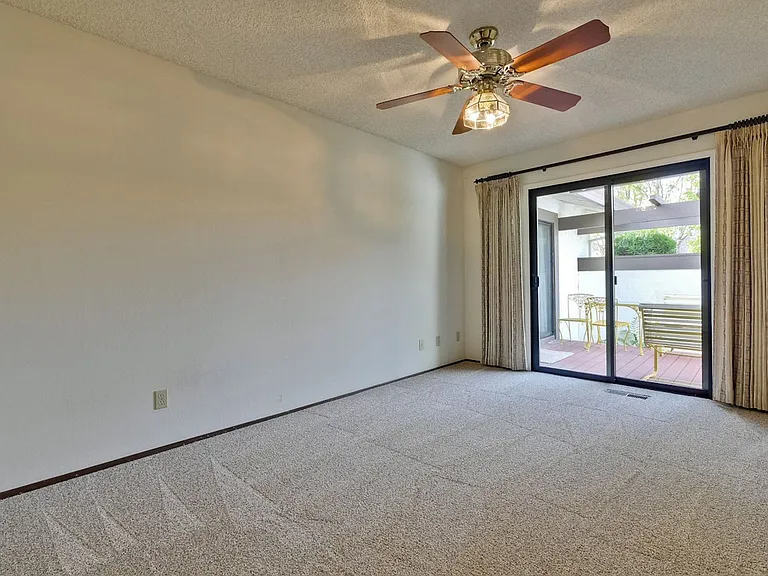 8224 Claret Ct — Photo 29