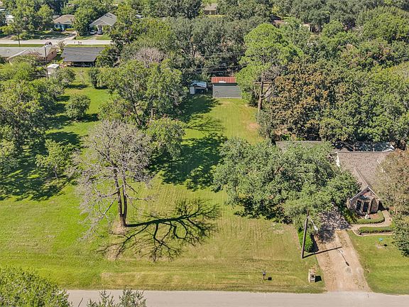 4th image of 901 Elizabeth Ave
