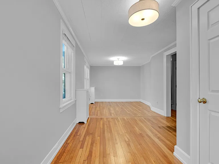 8 Kent Place Blvd #2 — Photo 11