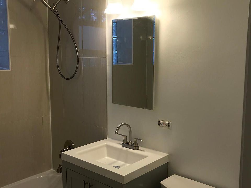 1st image of 2120 W Norwood St APT 2W