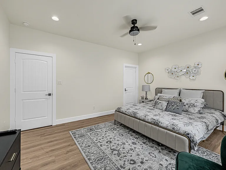 2304 Canfield St — Photo 18