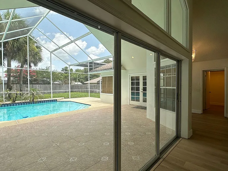 935 Shriver Cir — Photo 38
