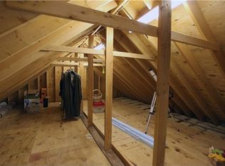 16 Shore Rd, Danbury, CT 06811