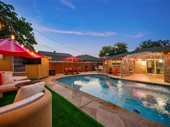 2705 6th Ave N, Texas City, TX 77590