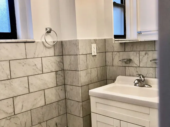 405 East 54th Street image 6 of 19