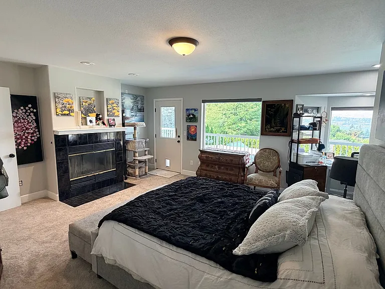 2637 Afton Pl NE — Photo 10