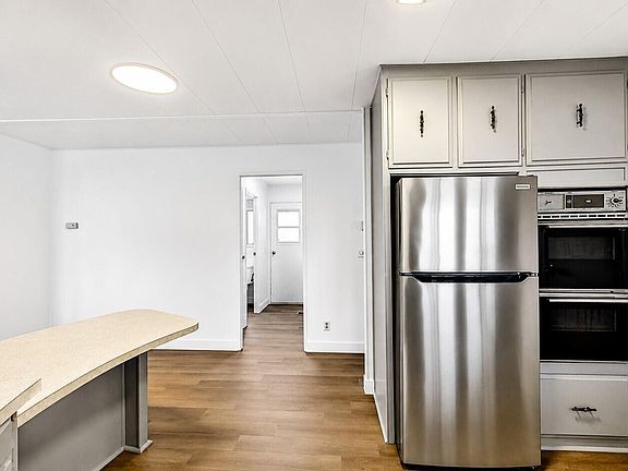 4th image of 2550 E Avenue I Space 85