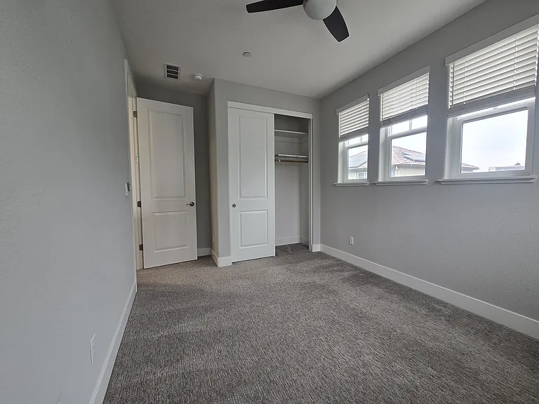 1429 Brody Bird Ln — Photo 36