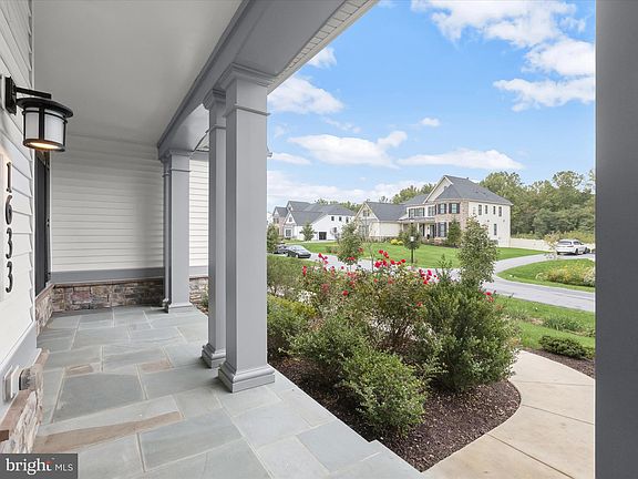 3rd image of 1633 Grand Meadow Dr