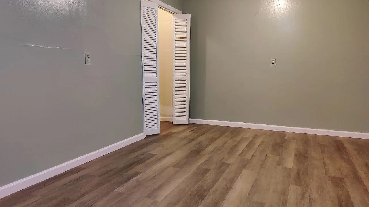 2 bed, 1.5 bath, 1260 sqft, $1,200 — Photo 2