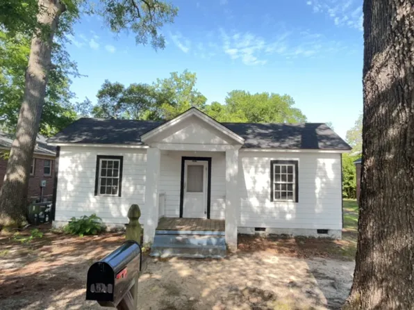 1617 Lee St, Camden, SC 29020