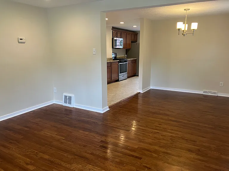 14 Wenzell Pl — Photo 3