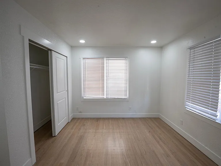 204 W 36th St #2 — Photo 13