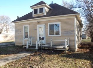 311 W 9th St, Sheldon, IA 51201