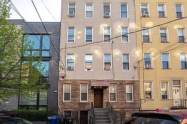 524 Adams Street