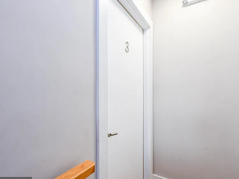 913 Quincy St NE #3 — Photo 32