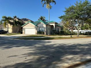 862 Vista Meadows Dr, Weston, FL 33327