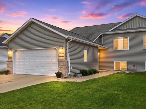1551 34th Ave S, Moorhead, MN 56560