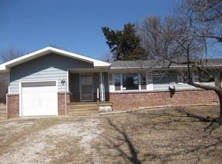 4823 W Bluejay Ln, Springfield, MO 65803