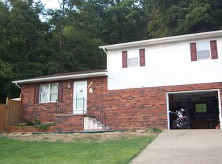 2400 Spring Valley Dr, Huntington, WV 25704