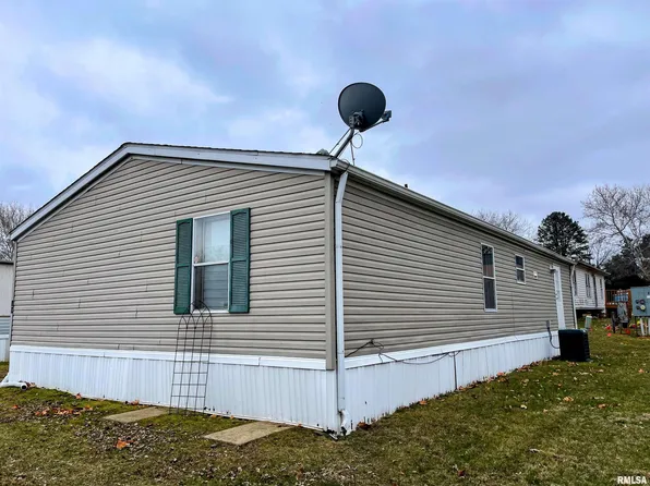 69 Pinewood Est, Chillicothe, IL 61523