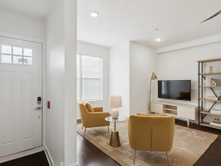 518 W Montgomery Ave #5 — Photo 1