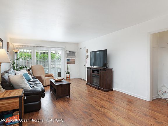 4th image of 1187 Ocean Avenue #29
