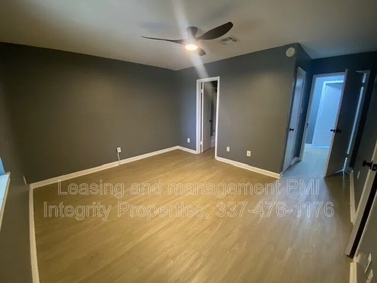 2339 Robley Dr — Photo 8