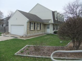 6925 Park Edge Dr, Madison, WI 53719