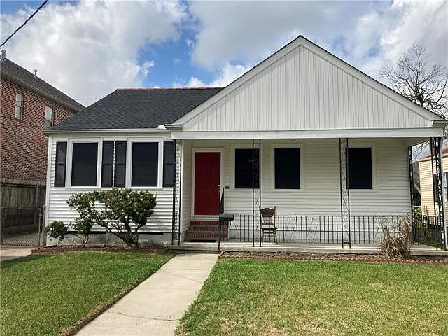210 Metairie Heights Ave — Photo 1