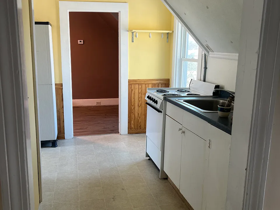 279 Essex St #2
