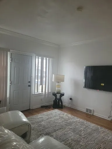 2 bed, 1080 sqft, $800 — Photo 4