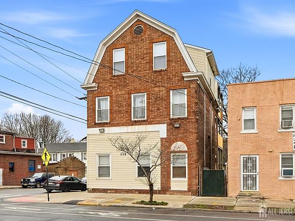 3rd image of 115 Remsen Ave
