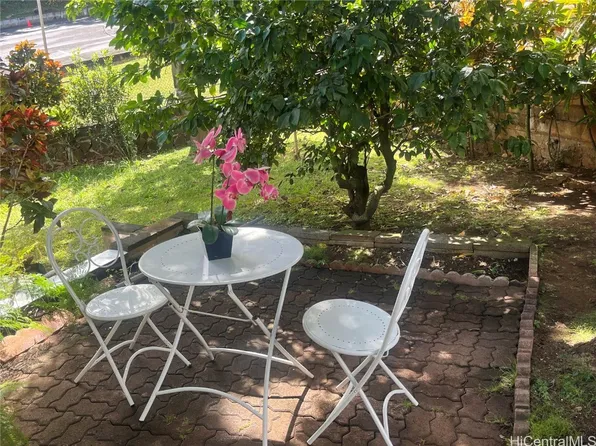 1818 Whiting St, Honolulu, HI 96813