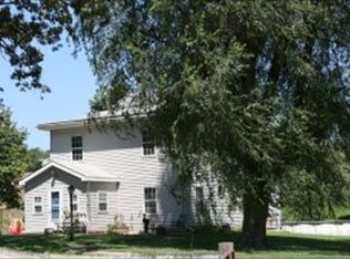 1065 Scranton Rd, Wathena, KS 66090