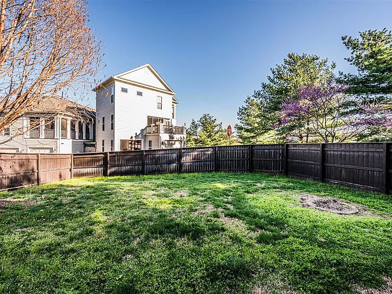 730 Bennington Park Dr — Photo 36