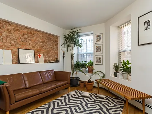 Rented by MNS | media 36