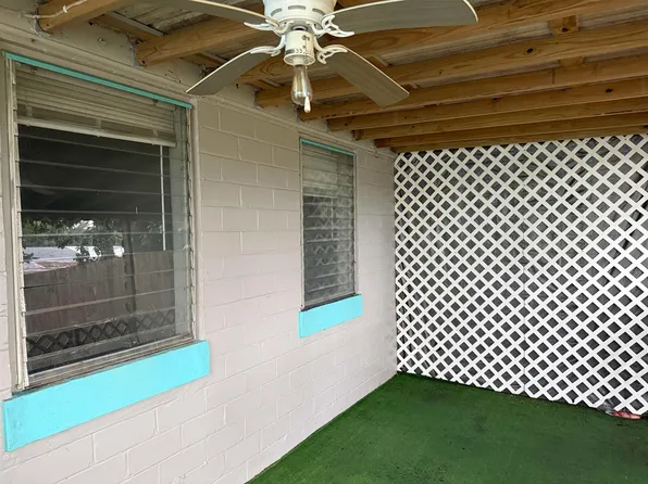 8-3 Parker St, Lanark Village, FL 32323