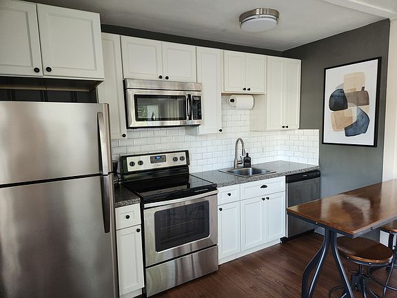3rd image of 417 N Cedar St #5
