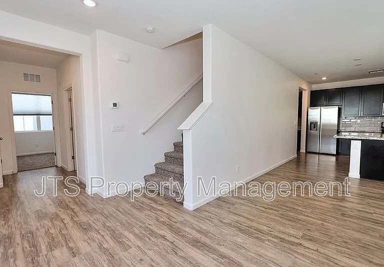 3217 Sunny Gate Ln — Photo 12