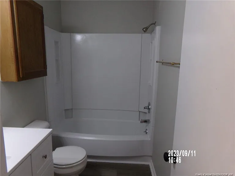 118 Girard Ave — Photo 18