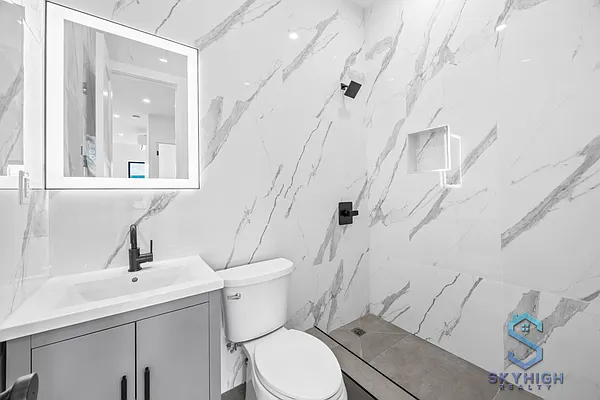 Rented by Skyhigh Realty NYC LLC | media 6